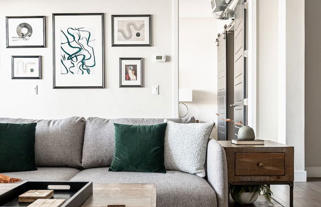 Bright & Breezy | RiNo Art Lofts - Foto 14