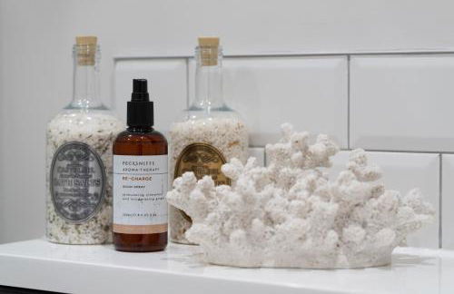 The House Of Selfies - Photo 41