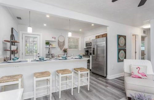 Annie's Escape - 5 mins to Downtown - HotTub - Foto 7