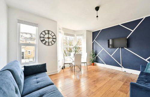 2-Bed, Sleeps 8 in Leyton E10, Near Stratford - Foto 3