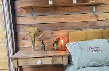 Miss Francis Horse Wagon Sleeps up to 5 - Foto 28