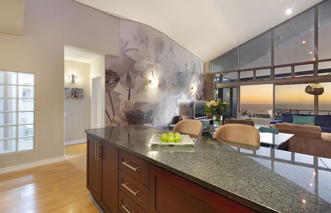 Penthouse F23 Seaside Village - Photo 13