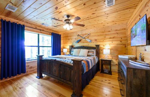Hickory Bear - Cabin surrounded by pines, Sleeps 10, Hot Tub, Fire Pit, Arcade, Foosball Table & Deck Slide - Photo 43