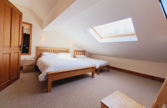 The Victorian Barn self catering holidays with pool & hot tubs - Photo 19