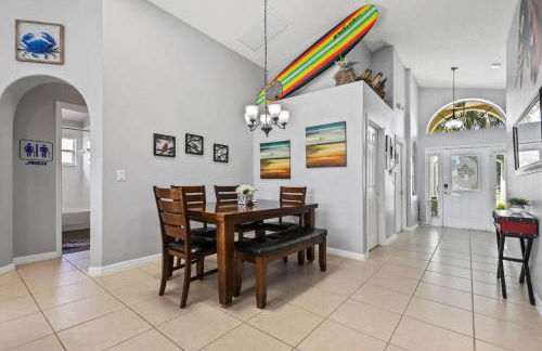 Wheelchair accessible Lakeview 4BR house with pool spa themed rooms game room - Foto 10