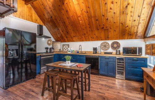 Bass Lake Chalet- A frame with hot tub/firepit - Foto 11