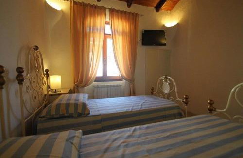 VILLA GILDA CON DEPANDACE PISCINA e GIARDINO - Photo 5
