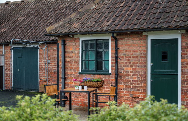 Stableside at York Racecourse - Photo 14