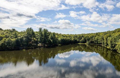 The Blue Forest Chalet - Kayak, Hike, Hot Tub - Foto 47