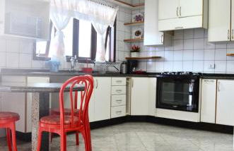 INTEIRO com 3 SUITES E PISCINA - Photo 47