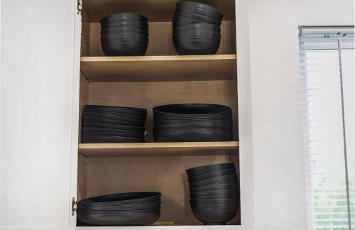 Elegant Escape-Fenced Yard BBQ & Cozy Fire Pit - Foto 33