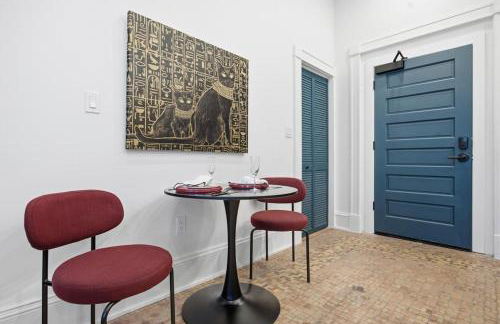 The Raven - 2nd Floor South Wing - Photo 21