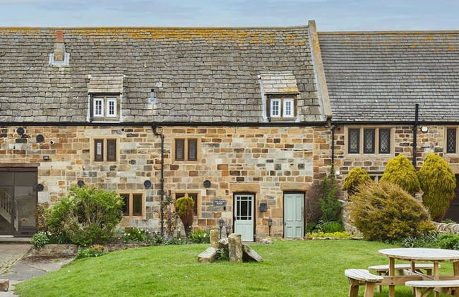 Host & Stay - The Coach House - Photo 27