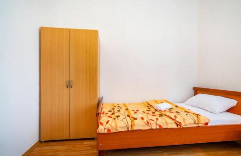 2 Bedroom Amazing Apartment In Nevidane - Foto 19