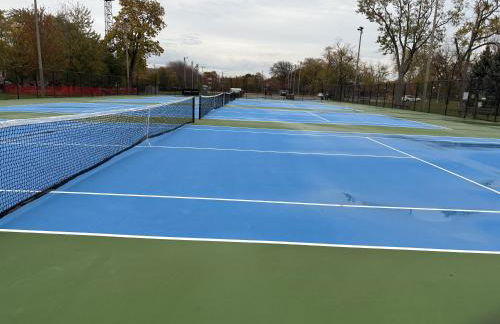 NatureGlow Residence Stylish Contemporary Home - Foto 41