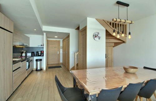 ARC 1600, LE RIDGE, Appartement 10 personnes Duplex Vue Montagne - ski aux pieds - Sauna, Hammam, Piscine, Salle de salle de sport-fitness - Foto 12