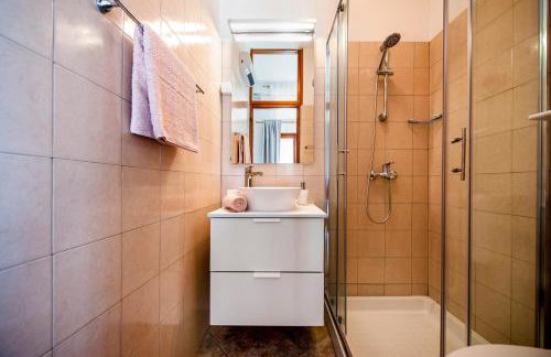 Charming House Nino with a fenced yard - Foto 36