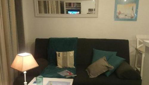 Appartement 2 pièces avec balcon et parking privé - FR-1-224B-71 - Foto 4