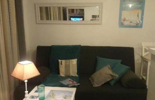 Appartement 2 pièces avec balcon et parking privé - FR-1-224B-71 - Foto 4