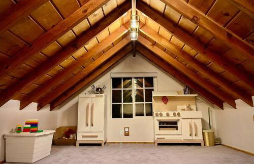 Serene and Magical Cabin w/Barrel Sauna and Fireplace - Foto 14