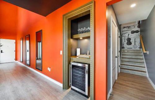 The Rhythm and Rooftop Penthouse Walk To Broadway with Pool and Amazing Views - Foto 14