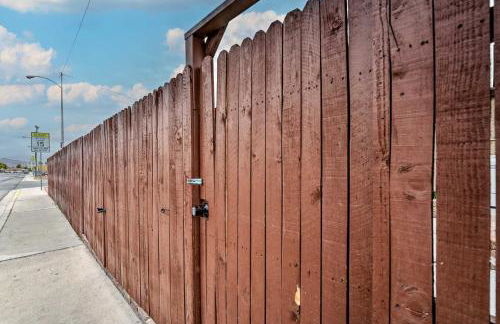 North Las Vegas Studio with Fire Pit 10 Mi to Strip - Foto 24