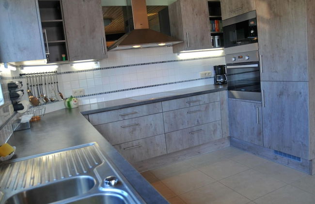 Modern Holiday Home in Somme-leuze With Garden - Foto 17