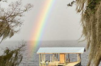 Renovated Crescent Lake Escape with Waterfront Deck! - Foto 29