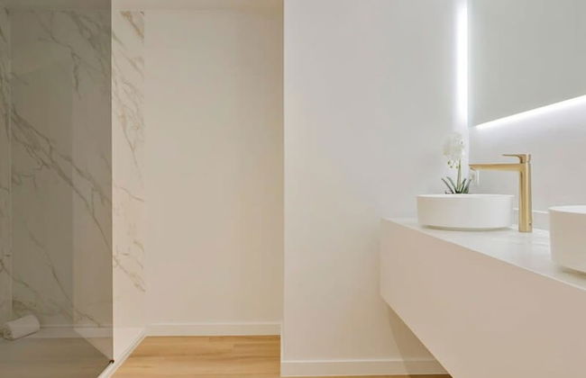 Stunning Modern Apartment With Large Terrace - Foto 22