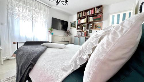 Sunny Apartment - Photo 3