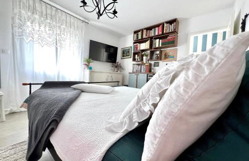 Sunny Apartment - Photo 3