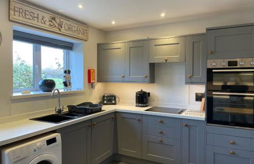 Leigh Holt, with games room nr Shepton Mallet, Somerset - Foto 27