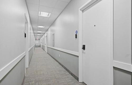 1BR • City Views • Queen + SofaBed • WiFi & 2 TVs - Photo 35