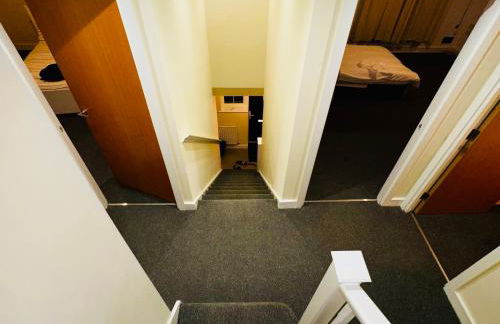 Stunning 5-Bed House in Peterborough host 15 g - Foto 17