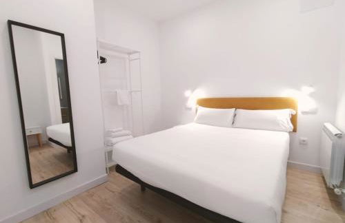 Apartamentos La Brava by gaiarooms - Photo 39