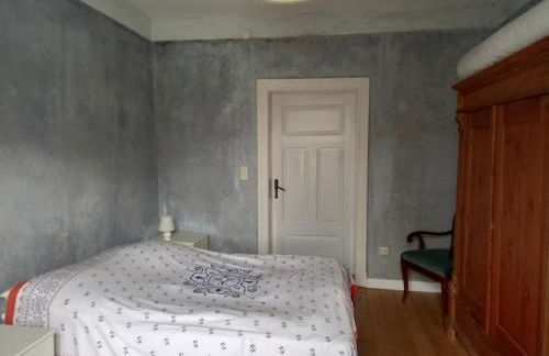 Charming flat with wood stove on a large farm - Foto 3