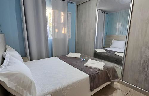 Casa Confortável com Fogão a Lenha e Churrasqueira - Foto 7