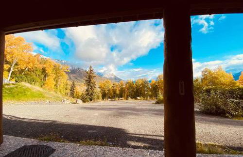 Turnagain View Lodge and Wedding Venue - Photo 22