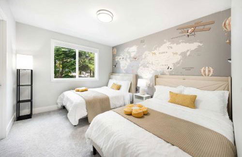 Modern 4BR Family Oasis - Treehouse Bunk &Game Room - Foto 35