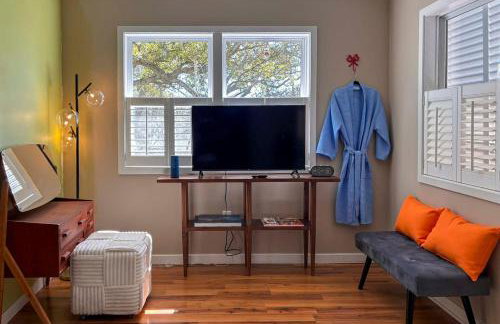 2 Mi to Atlantic Beach Coastal Retreat with Deck - Foto 21