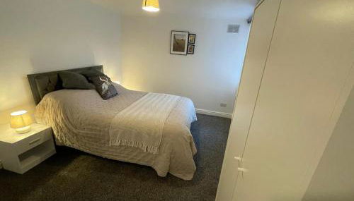 Newly renovated 2 bed apartment - Foto 4