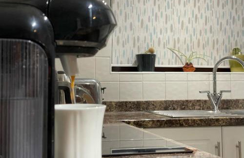 Muddy Paws Cottages - The Nook - Photo 19