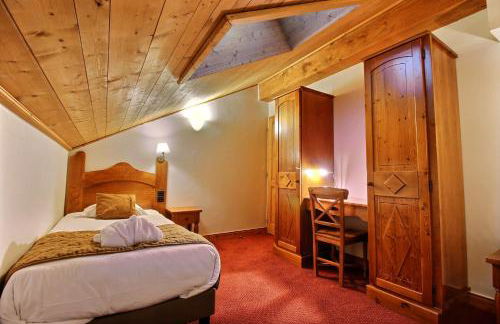 ARC 1950 - Appartement 10 personnes Duplex Cheminée - ski aux pieds - Sauna, Hammam, Jacuzzi - Photo 23