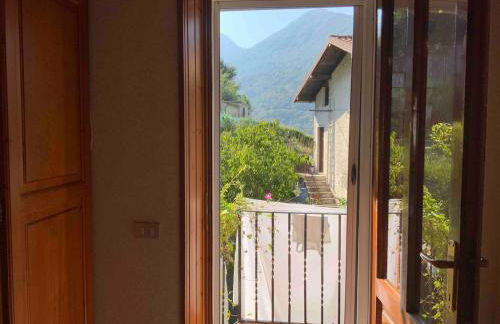 Bellano Cottage - With Private Garden and Garage - Foto 9