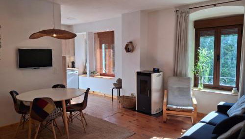 FANTASTICO - 75m - REFORMADO- VISTAS A LA MONTAÑA - Wifi - Acceso Trastero junto a Parking - Foto 2