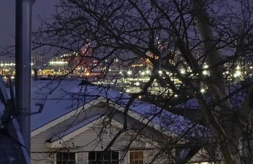 Stylish 3BR Retreat Near EWR Airport NYC Hub - Foto 55