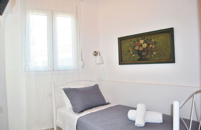 Chrysiida Luxury Suites - Photo 8