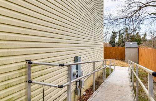 Walk to Dtwn and Campus! Spacious Hampton Home - Foto 25