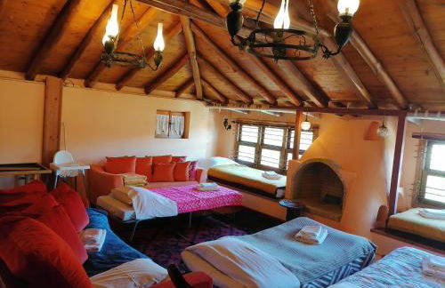 Large Stone Villa with garden. - Foto 27