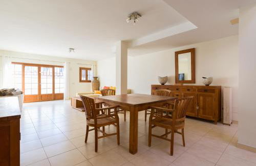 Lujosa Villa 4 hab Piscina, Jacuzzi y Vistas Mar - Photo 55